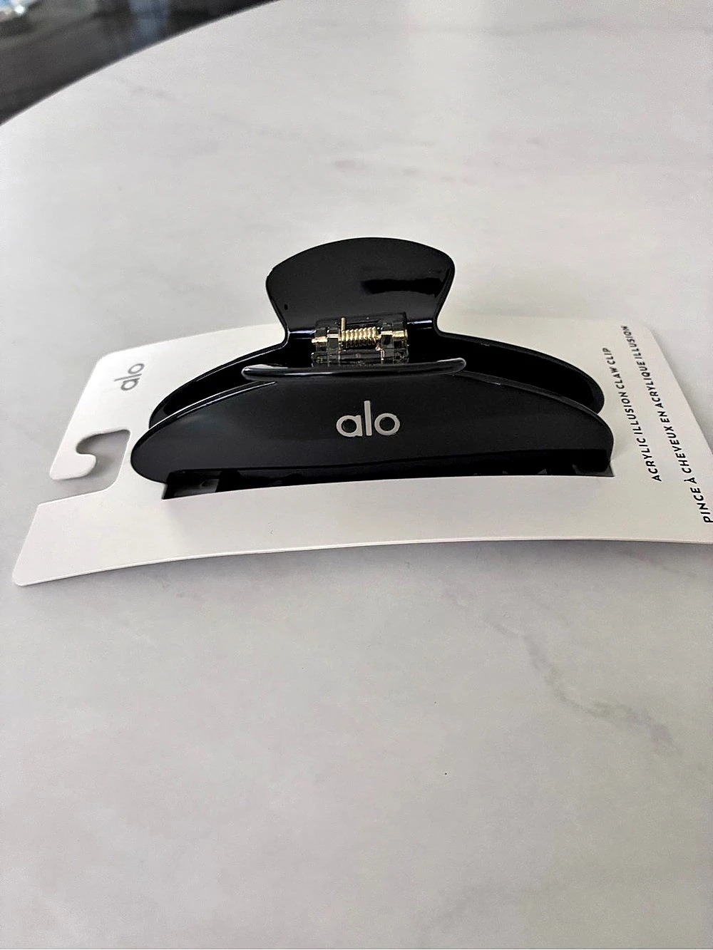 alo Hair Claw Clip in Black NWT 90s claw clip gym